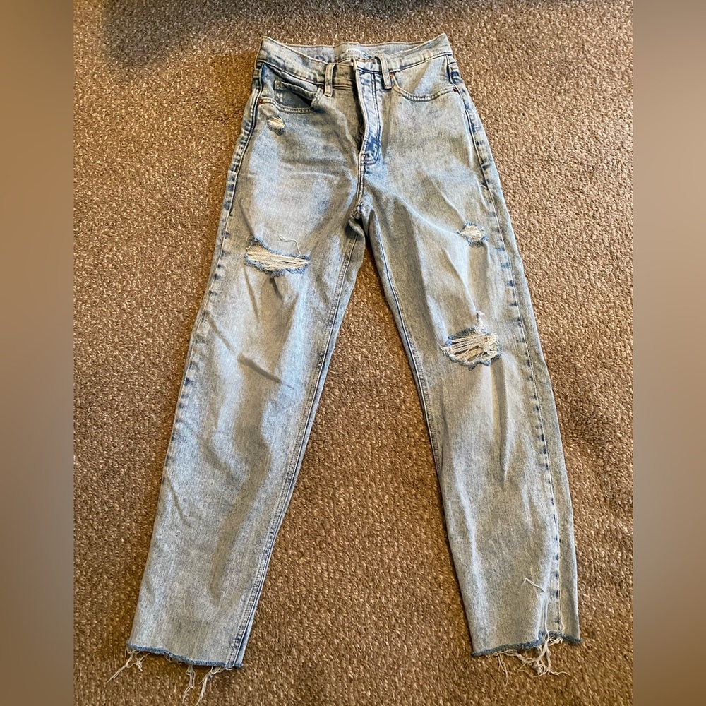 ‼️✨Closet Clear-Out!! Everything Discounted!!✨‼️ Old Navy Sky-Hi Straight Jeans